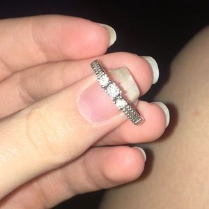 zales ring, sterling silver, 3 stones in center